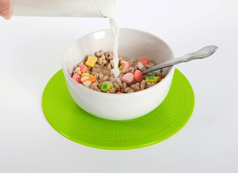 Set de table antidérapant Dycem rond pour stabiliser assiette et verre